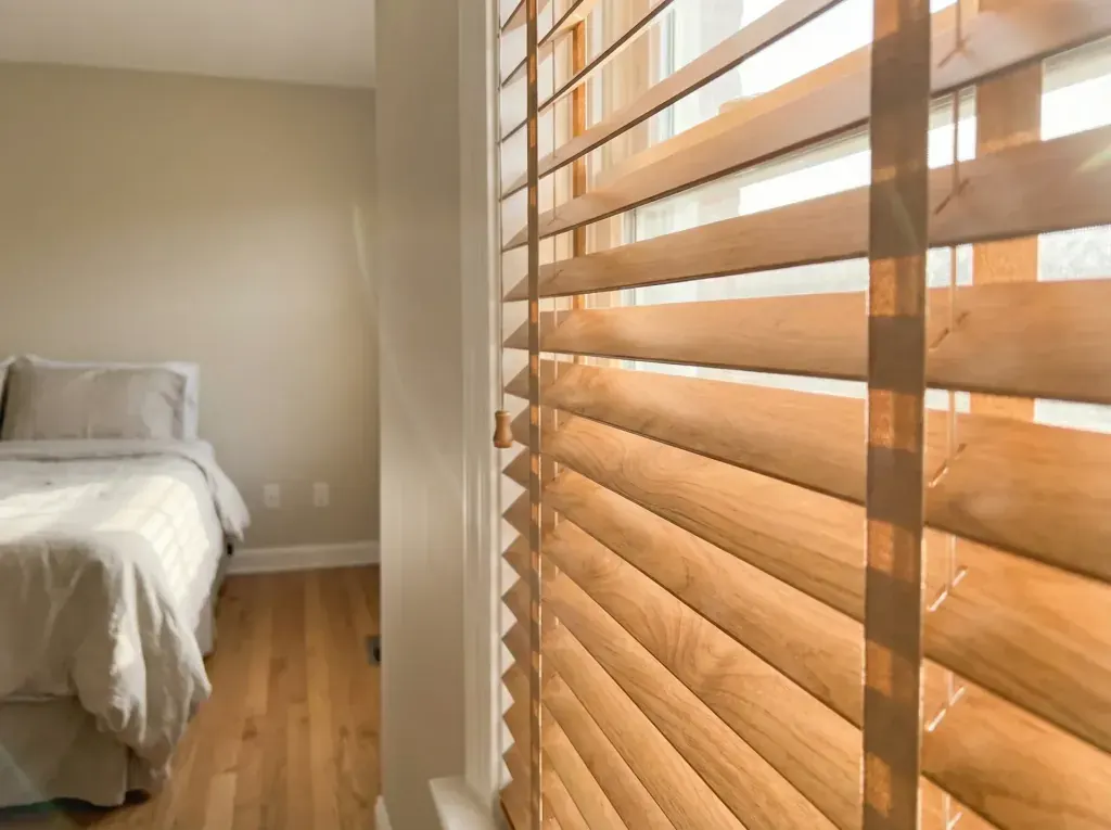 Wood Blind Pricing in Fishers: Stock Versus Custom Cost
